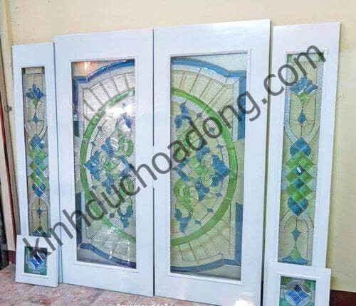 Cửa gỗ kính hoa đồng