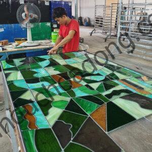 lắp ghép kính nẹp chì tại xưởng